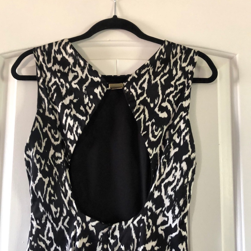 Open back dress - Picture 2 of 2
